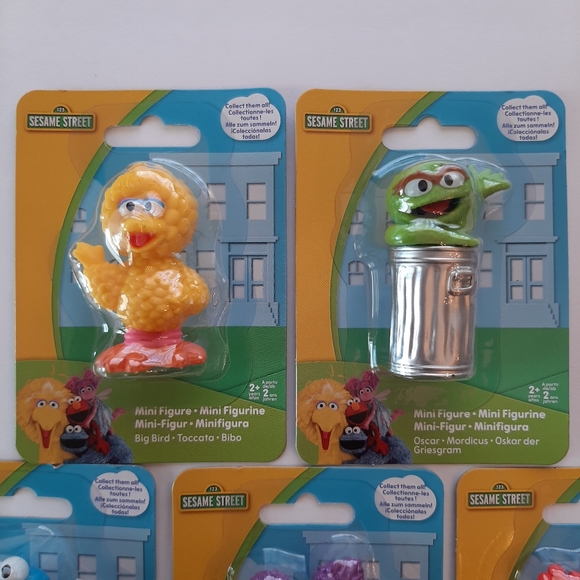 Sesame Street Mini Figures Set of 5 Big Bird Elmo Oscar Cookie Monster Abby - Picture 6 of 12